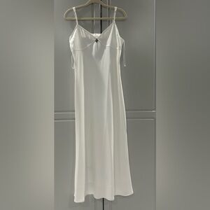 Elegant White Maxi Dress for Women